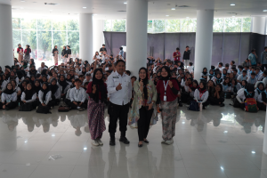 UNIVERSITAS ESA UNGGUL 1