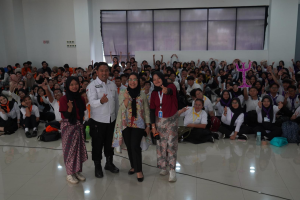 UNIVERSITAS ESA UNGGUL 4